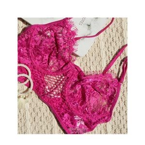 Trending fuchsia bralette Adjustable and so pretty